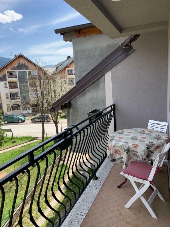 Apartmani Alo Alo プラヴ エクステリア 写真
